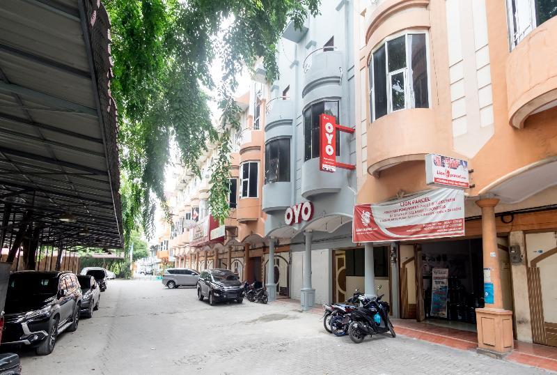 Oyo 835 Metropolitan Home Stay Medan Zewnętrze zdjęcie